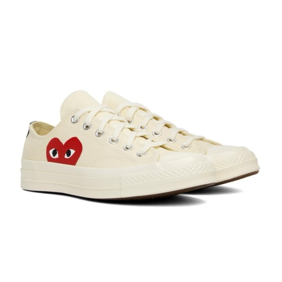 COMME DES GARÇONS PLAY
Off-White Converse Edition Chuck 70 Low Top
Sneakers - Picture 2 of 8